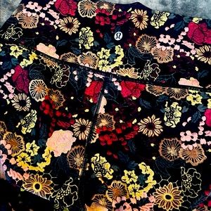 Lululemon leggings size 6